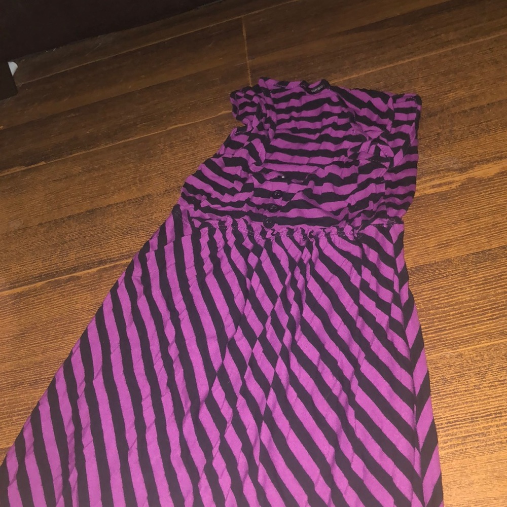 Dress - Picture 1 of 3